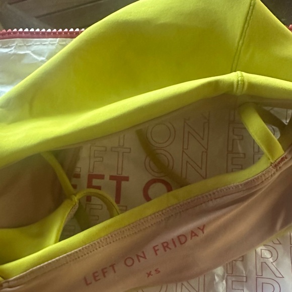 BNWT Left On Friday bikini top - Picture 3 of 3